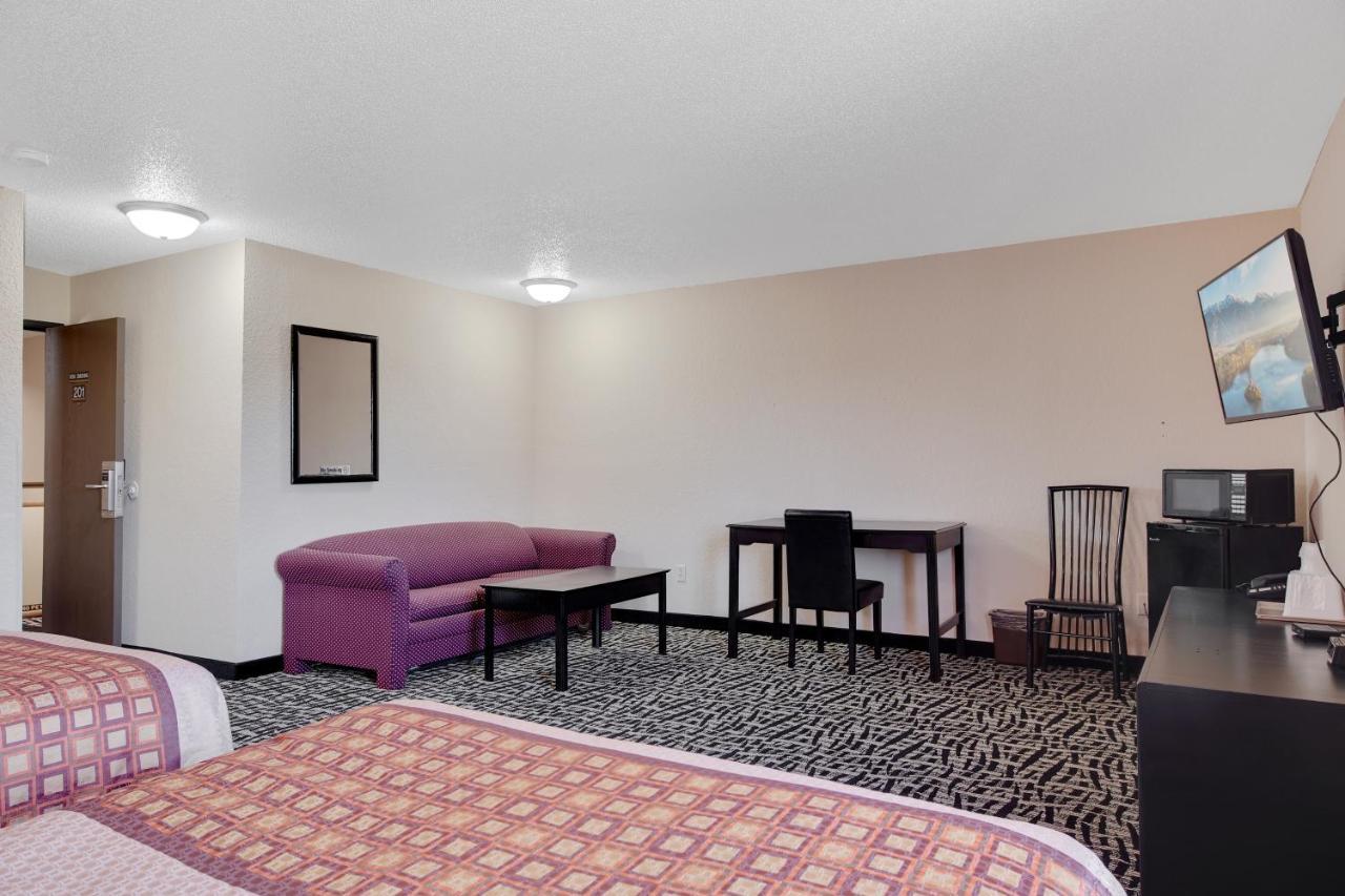 Americas Quality Inn & Suites - Finlayson エクステリア 写真