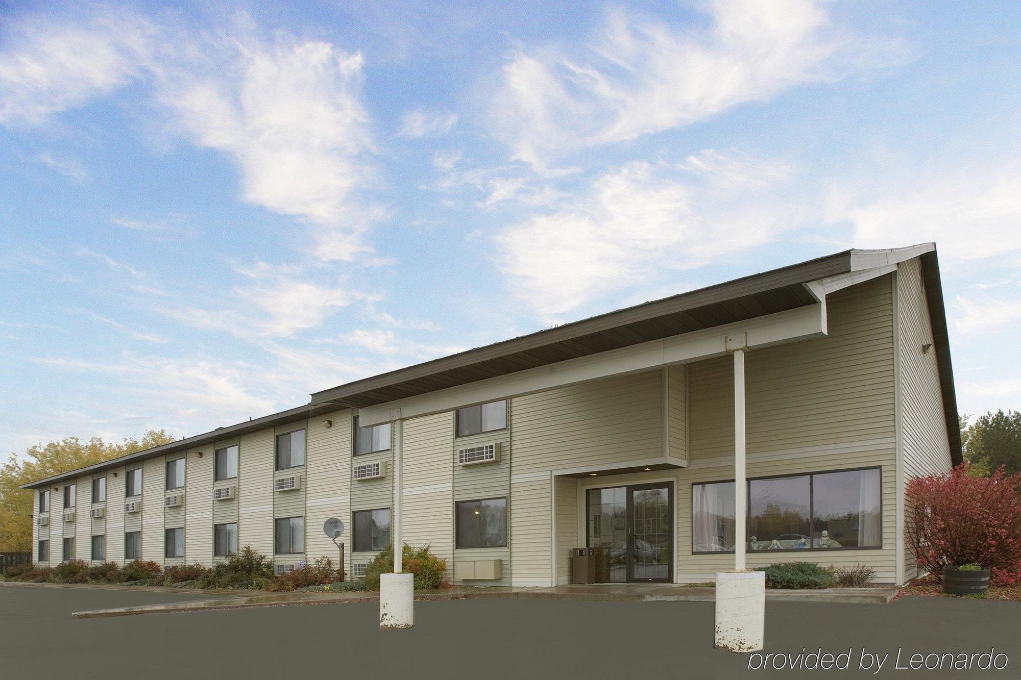 Americas Quality Inn & Suites - Finlayson エクステリア 写真