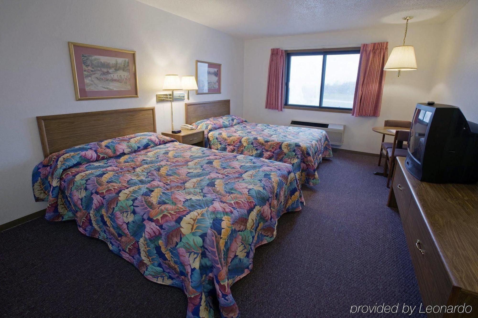 Americas Quality Inn & Suites - Finlayson エクステリア 写真