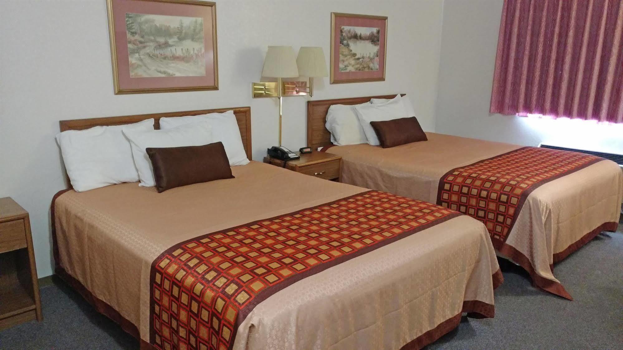 Americas Quality Inn & Suites - Finlayson エクステリア 写真