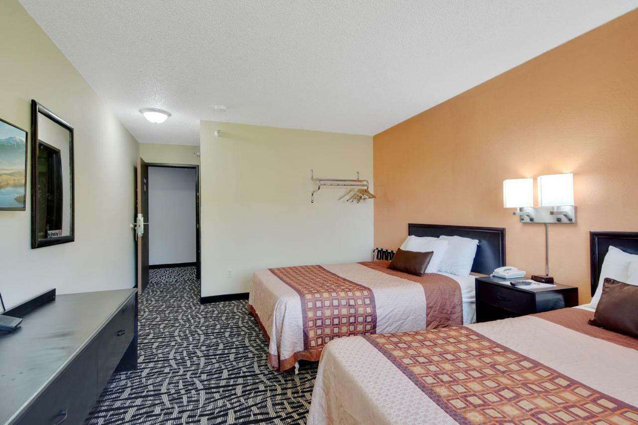 Americas Quality Inn & Suites - Finlayson エクステリア 写真
